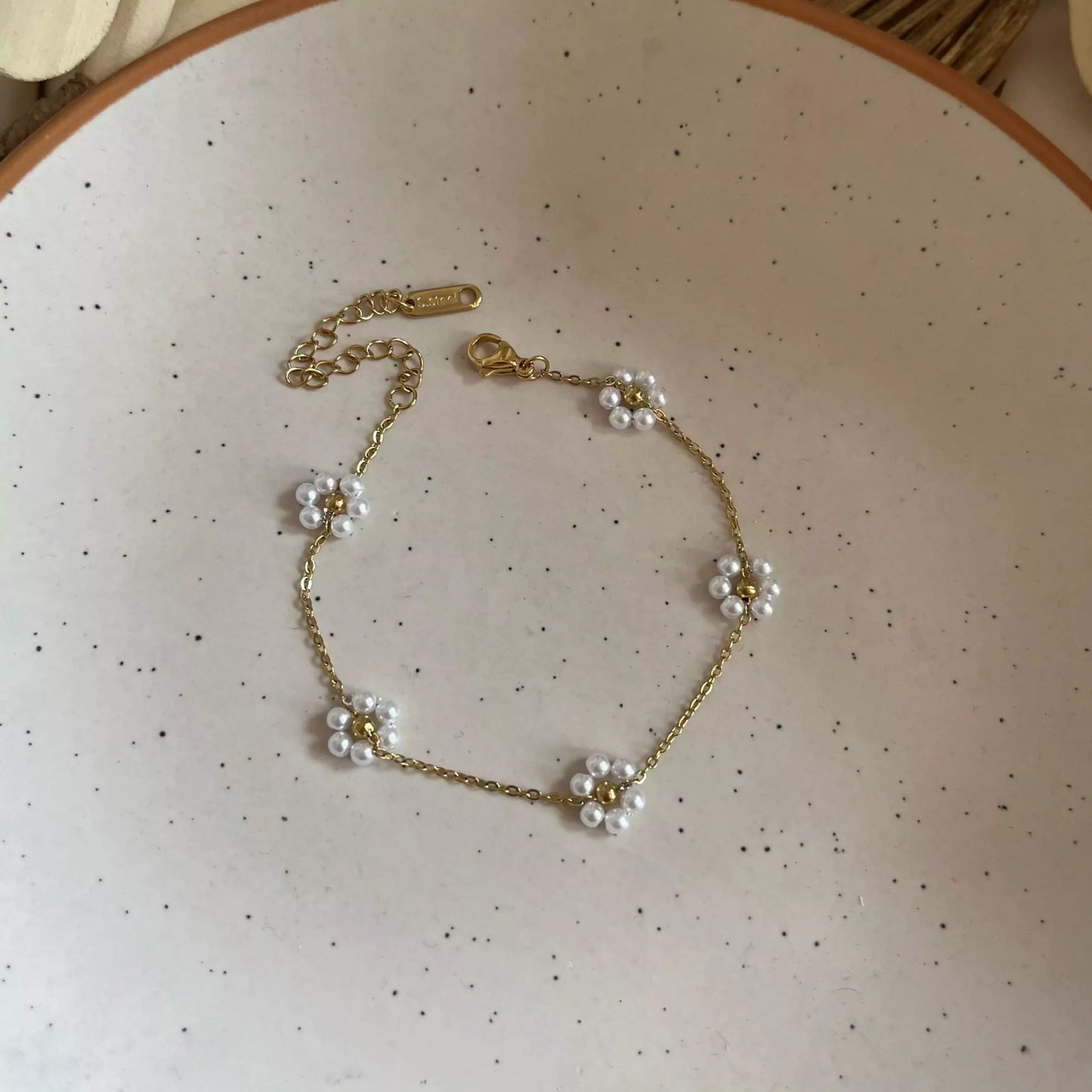 Pearly Flower Bracelet