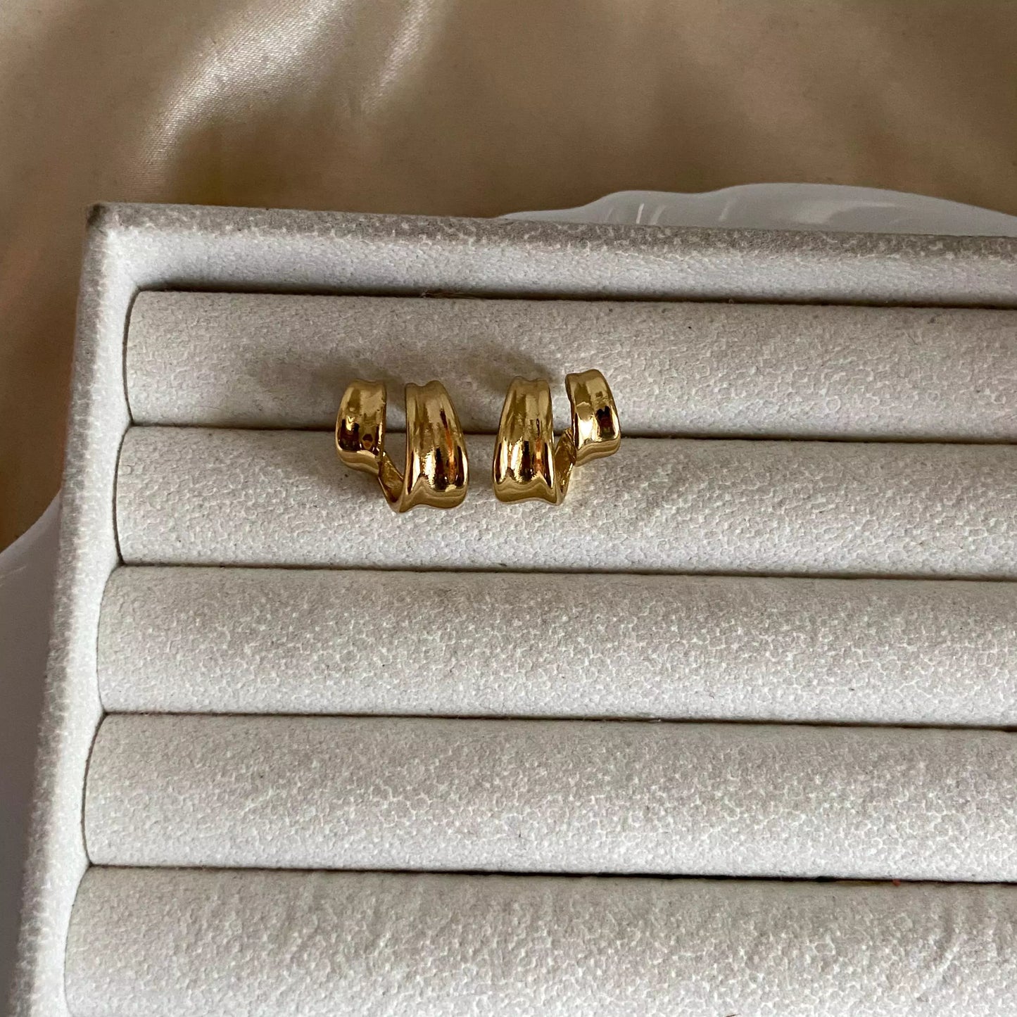 Lyna Claw Earrings