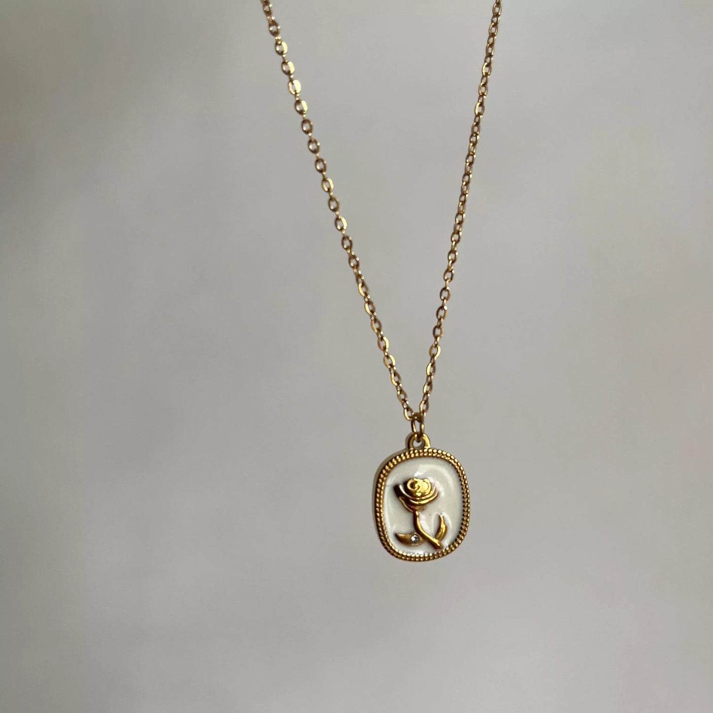 Maila Rose Necklace