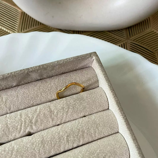 Wave Thin Ring