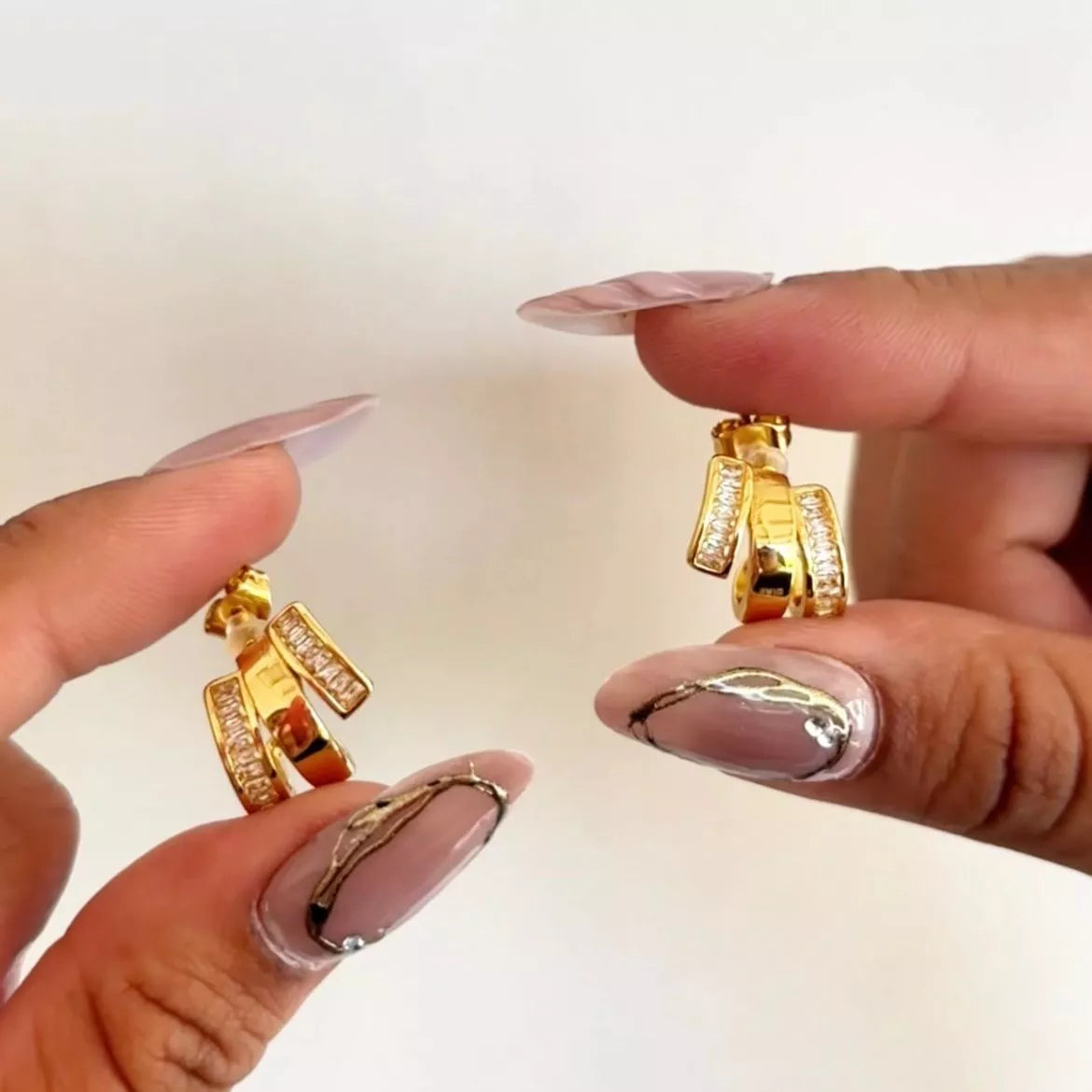 Claw Earrings