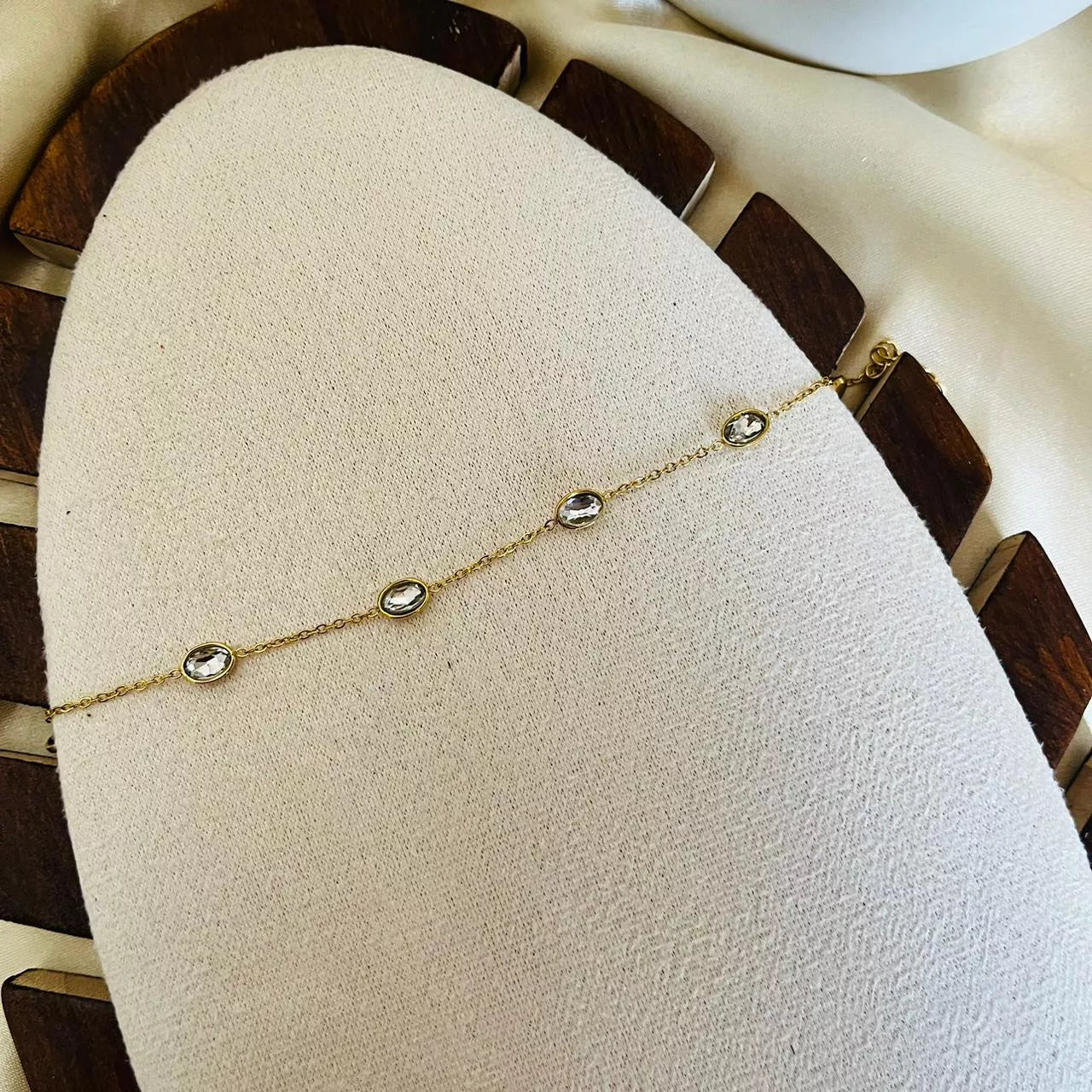 Ova Crystal Bracelet