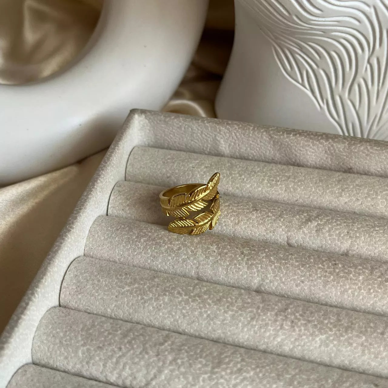 Leaflet Ring