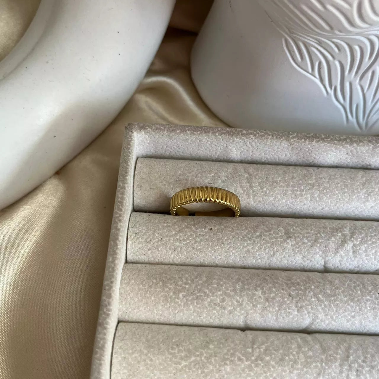 Bleen Ring (size 9)