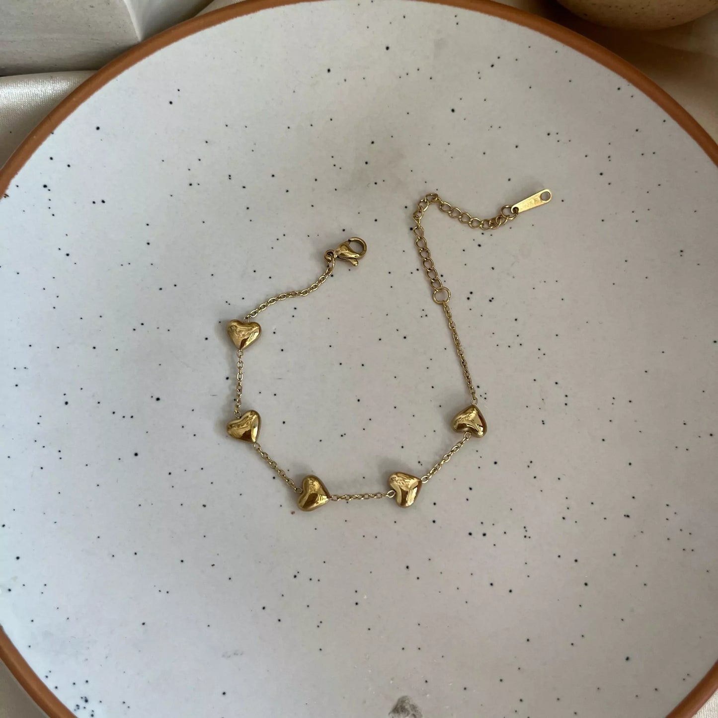 Hearty Gold Bracelet