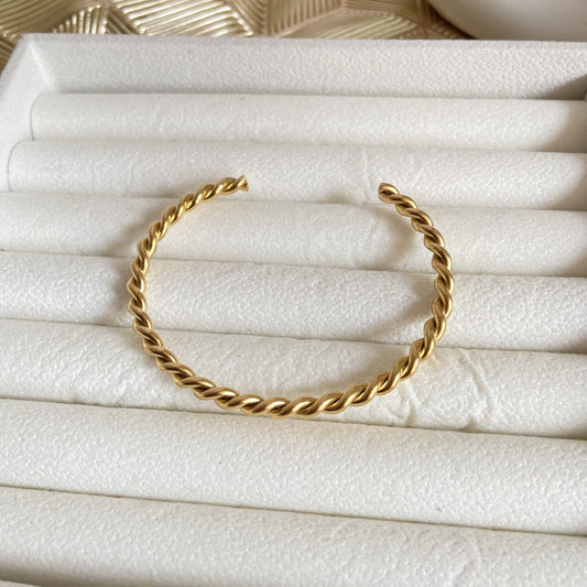 Twisted Cuff Anti tarnish Bracelet