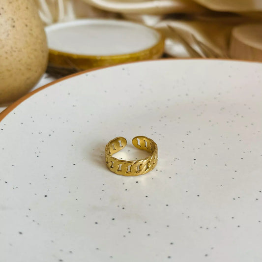 Lyna Chained Ring