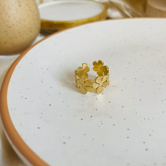 Ricked Floral Ring