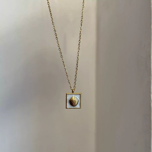 Block Shell Necklace