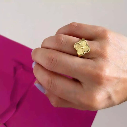 Gold clover Adjustable Ring
