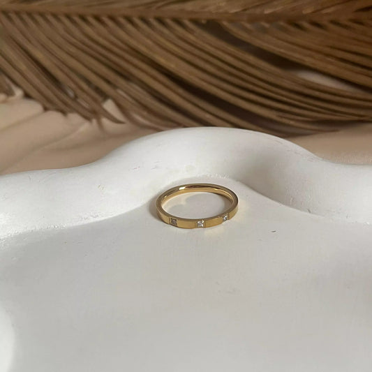 Squa Studs Ring