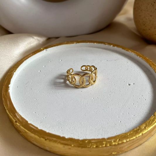 Ticy Adjustable Ring