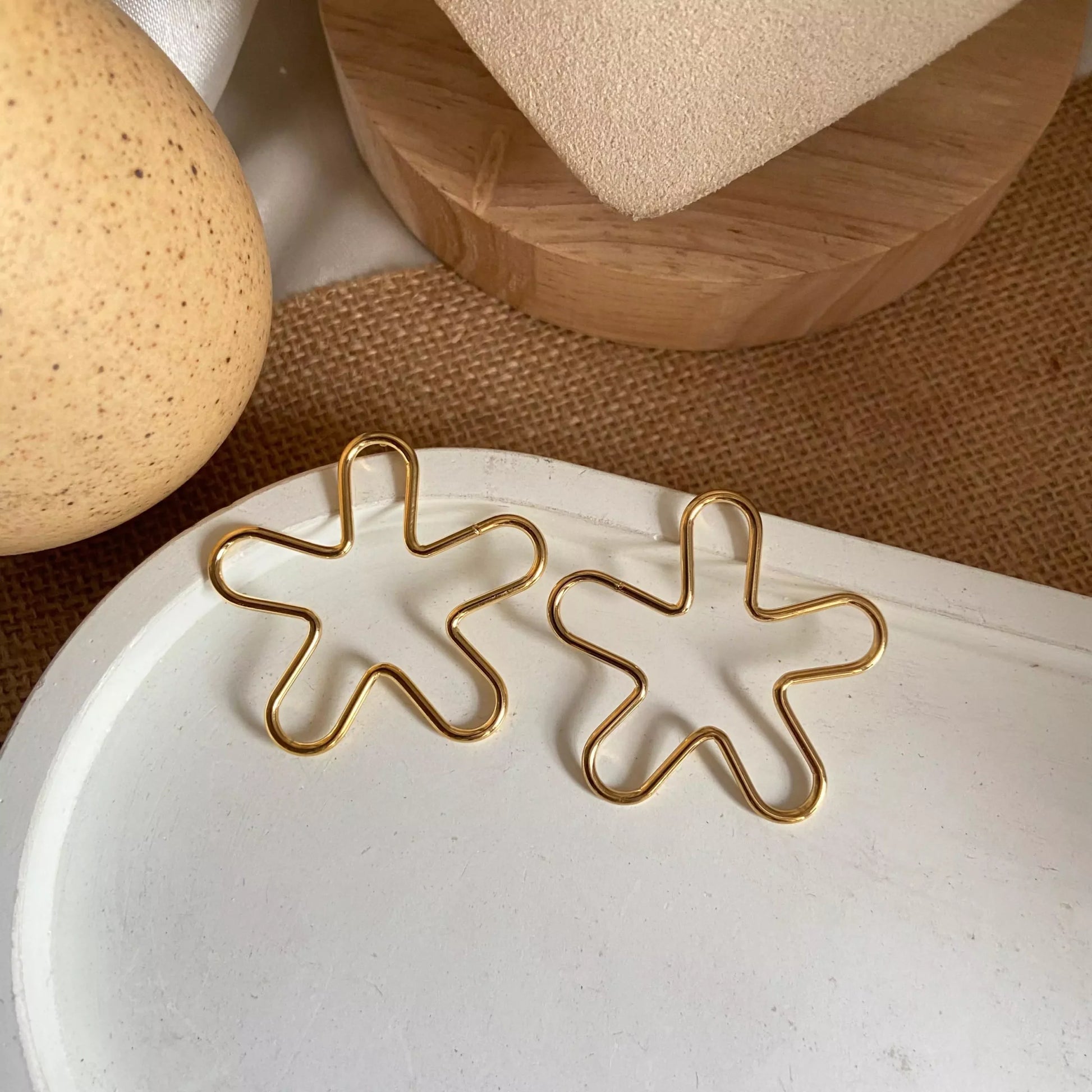 Flower Outshine Earrings