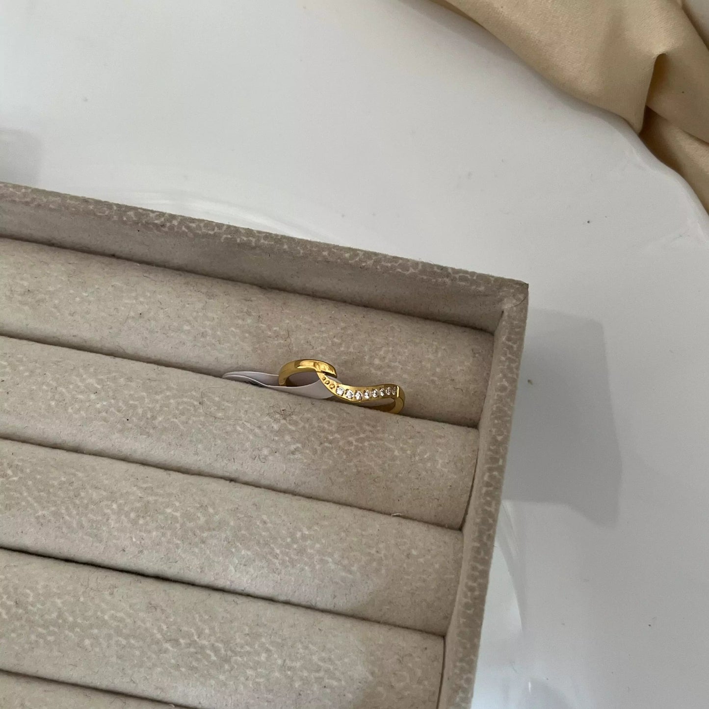 Hisha Ring