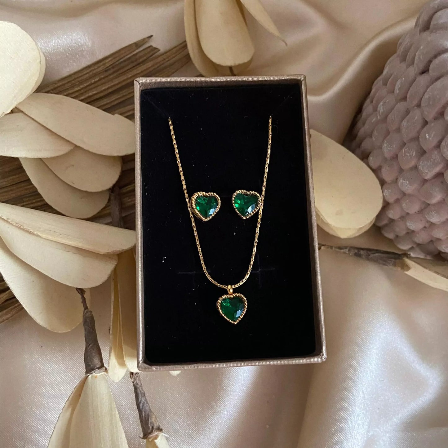 Emerald Heart Jewellery Set