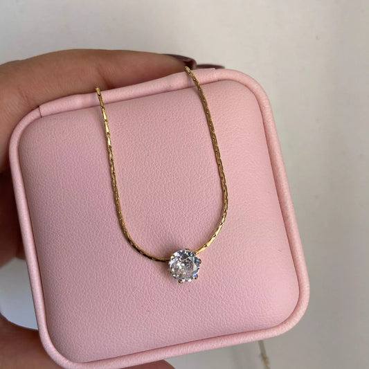 Esha Solitaire Necklace