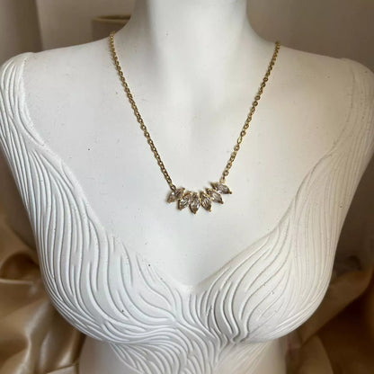 Femine Crown White Necklace
