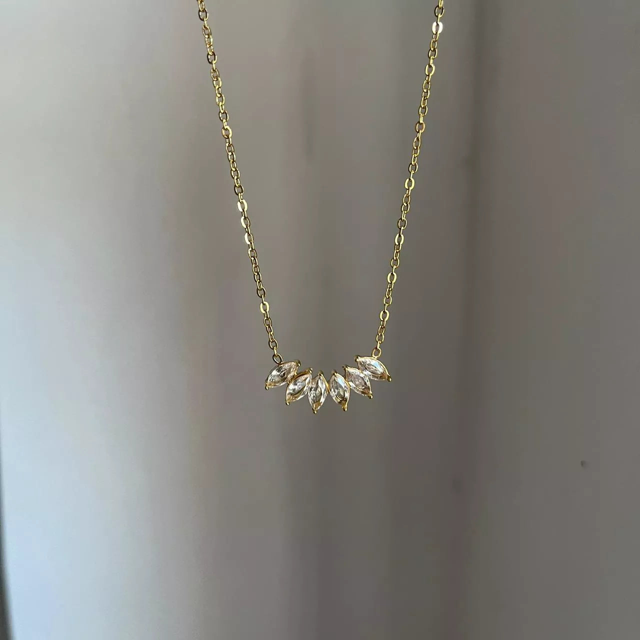 Femine Crown White Necklace