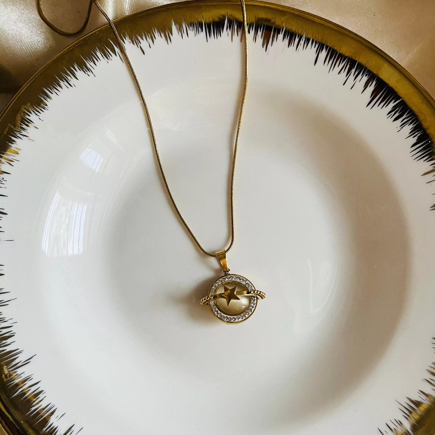 Luna Necklace
