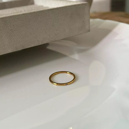 Thin Stud Ring