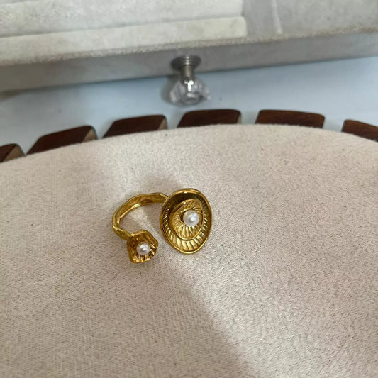 Pysha Ring (size 9-10)