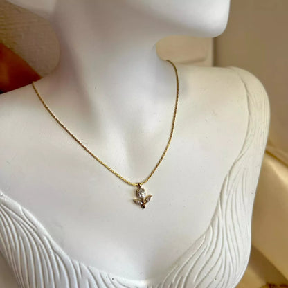 Minimal Rose Necklace