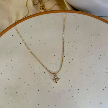 Minimal Rose Necklace
