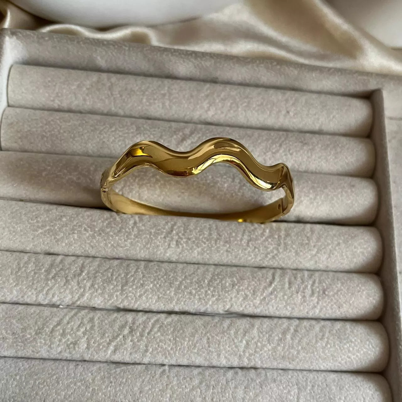 Vane Bracelet