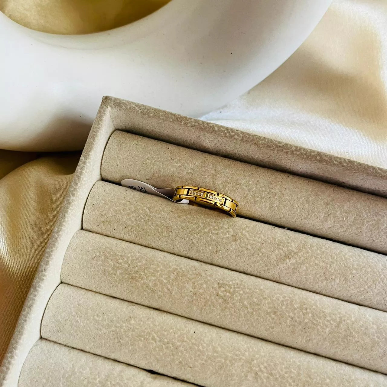 Binsha Band Ring