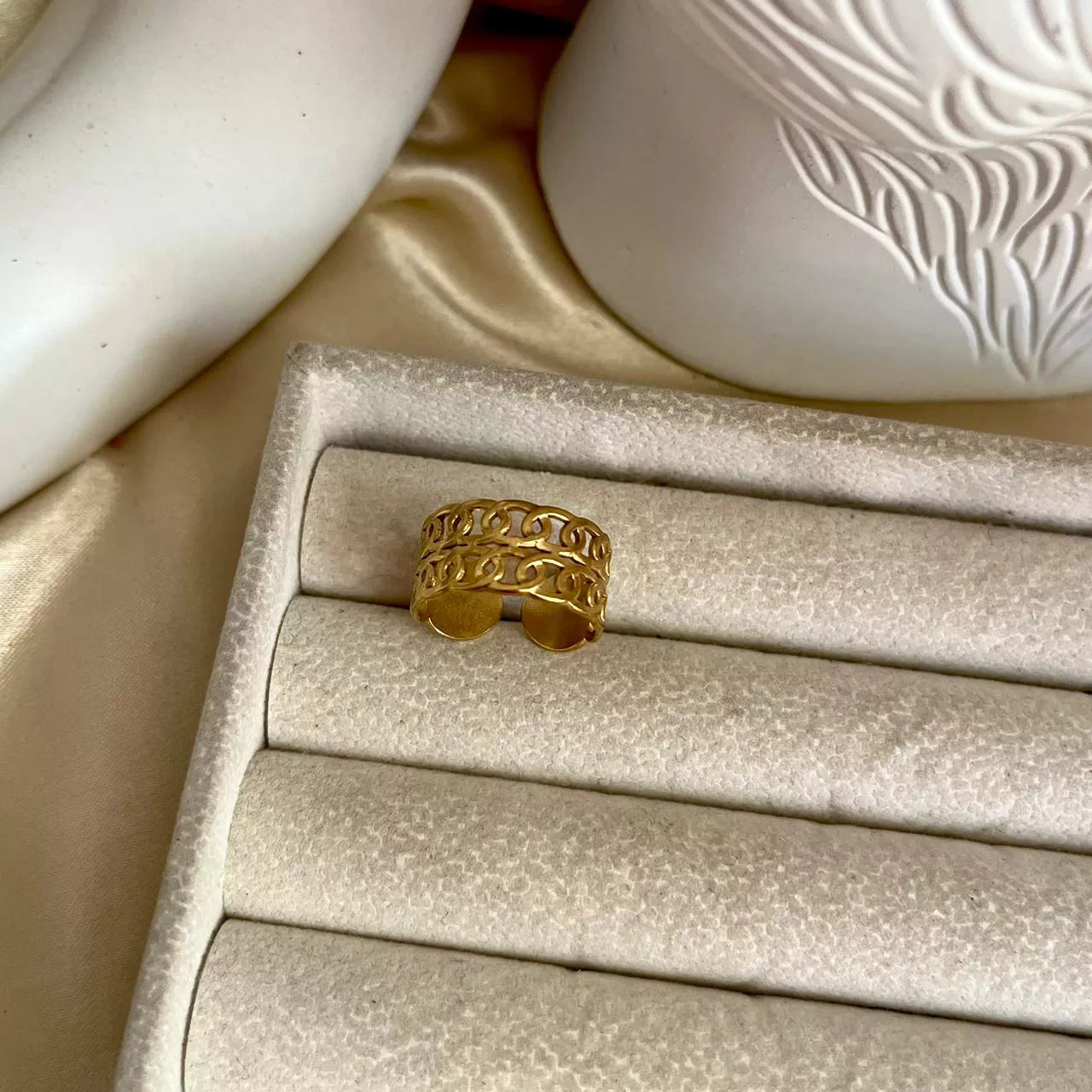 Layered Chained Ring