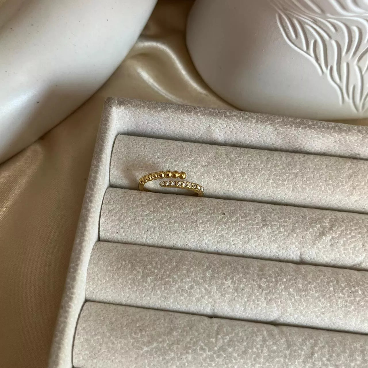 Adjustable Shini Ring
