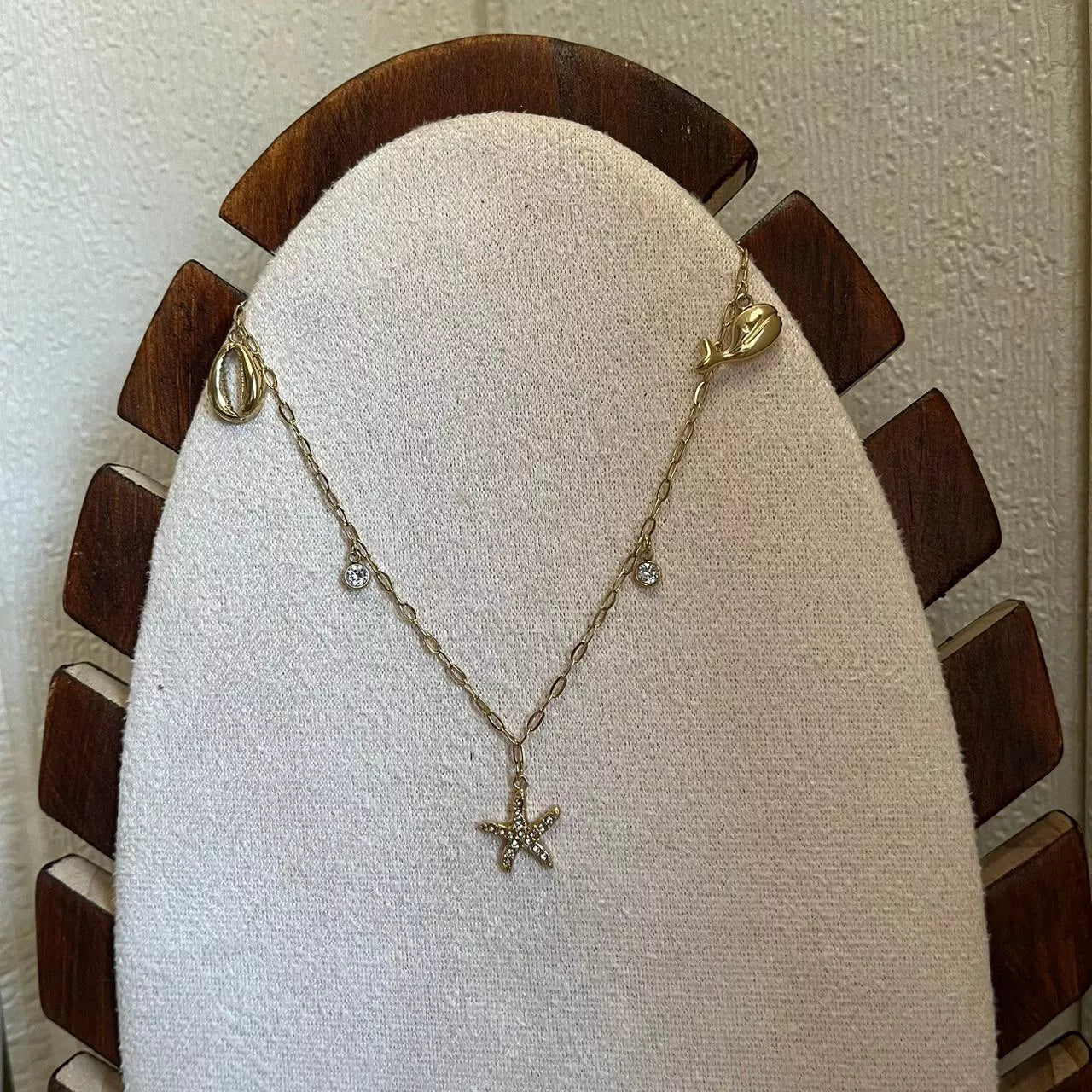 Beachy Fin Necklace