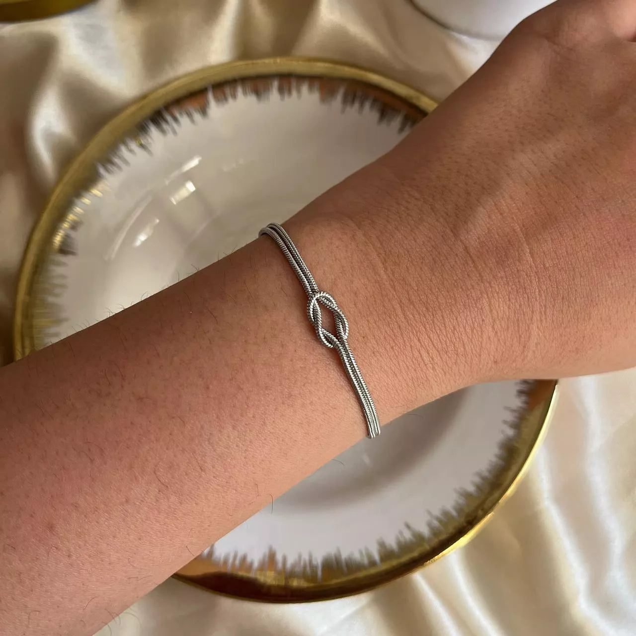 Silver Unisex Knot Bracelet