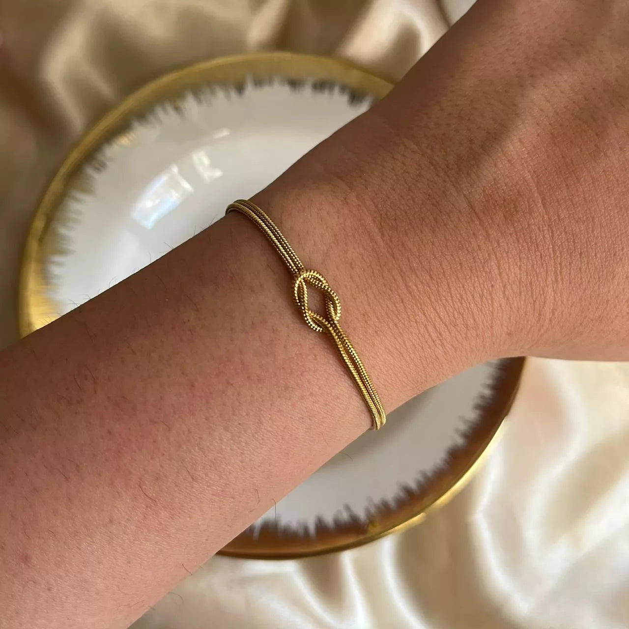 Golden Unisex Knot Bracelet