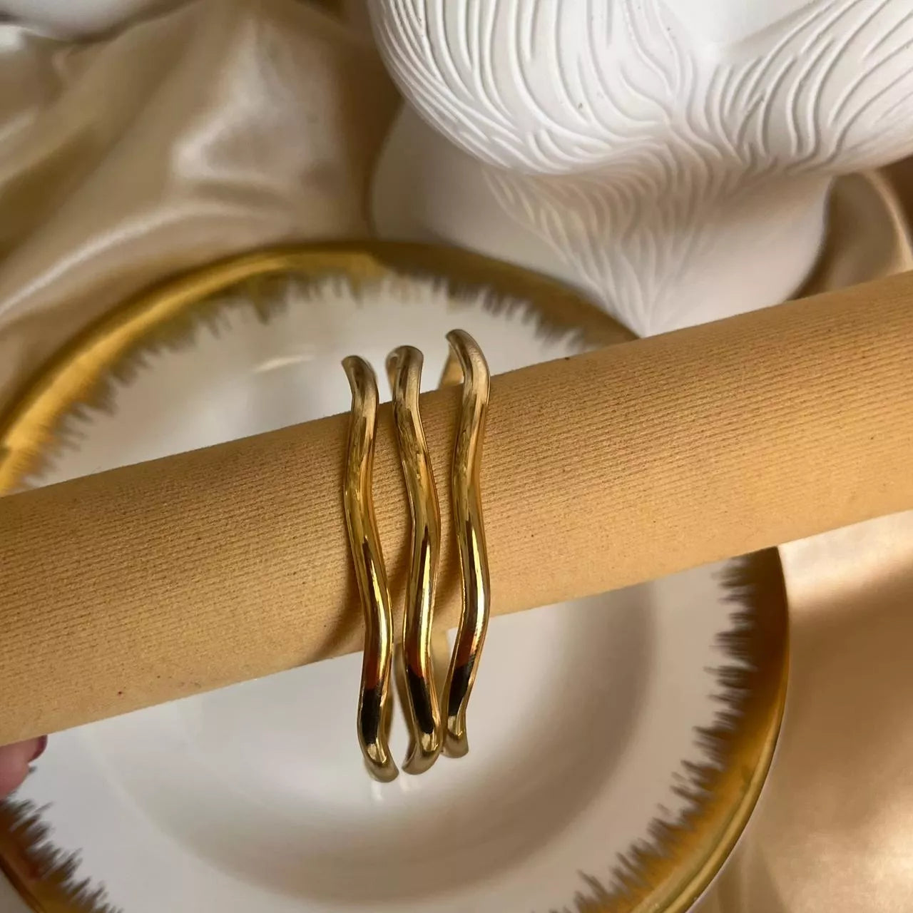 Wave Shein Bangle Set - Size 2’4 (diameter: 5.3 cm)