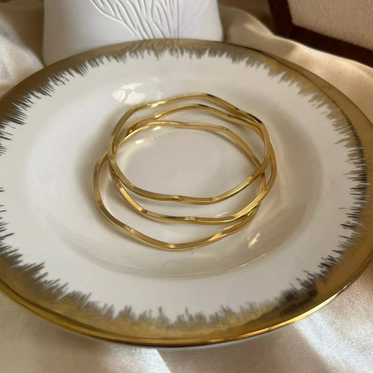 Wave Thin Bangle Set - Size 2’6 (diameter: 6.3 cm)