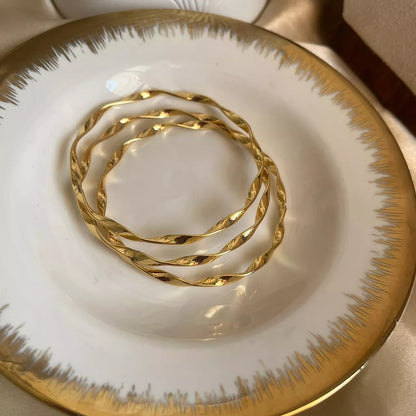 Strill Bangle Set - Size 2’5 (diameter: 6 cm)