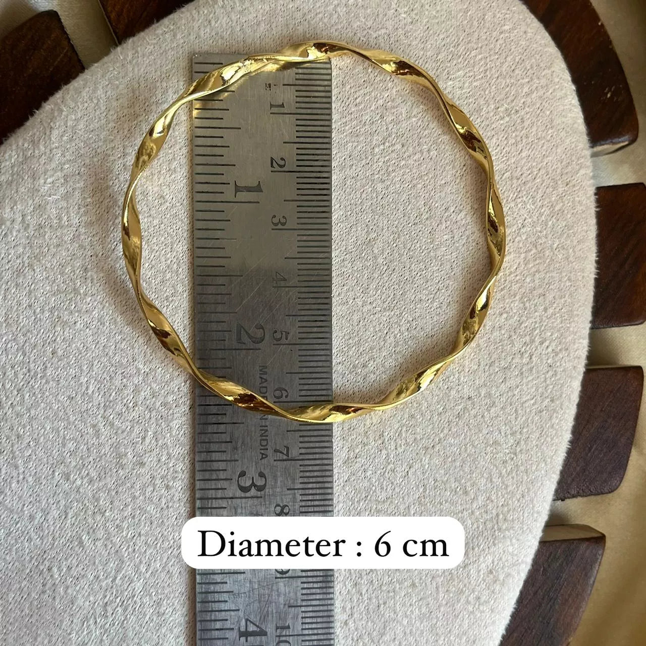 Strill Bangle Set - Size 2’5 (diameter: 6 cm)