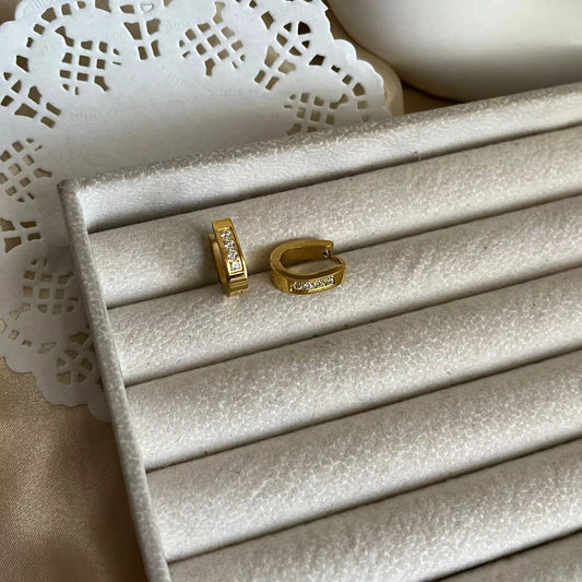 Una Studded Mini Hoops