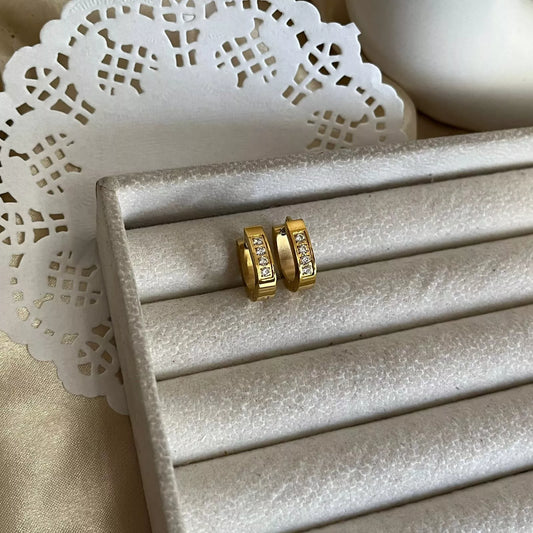 Una Studded Mini Hoops