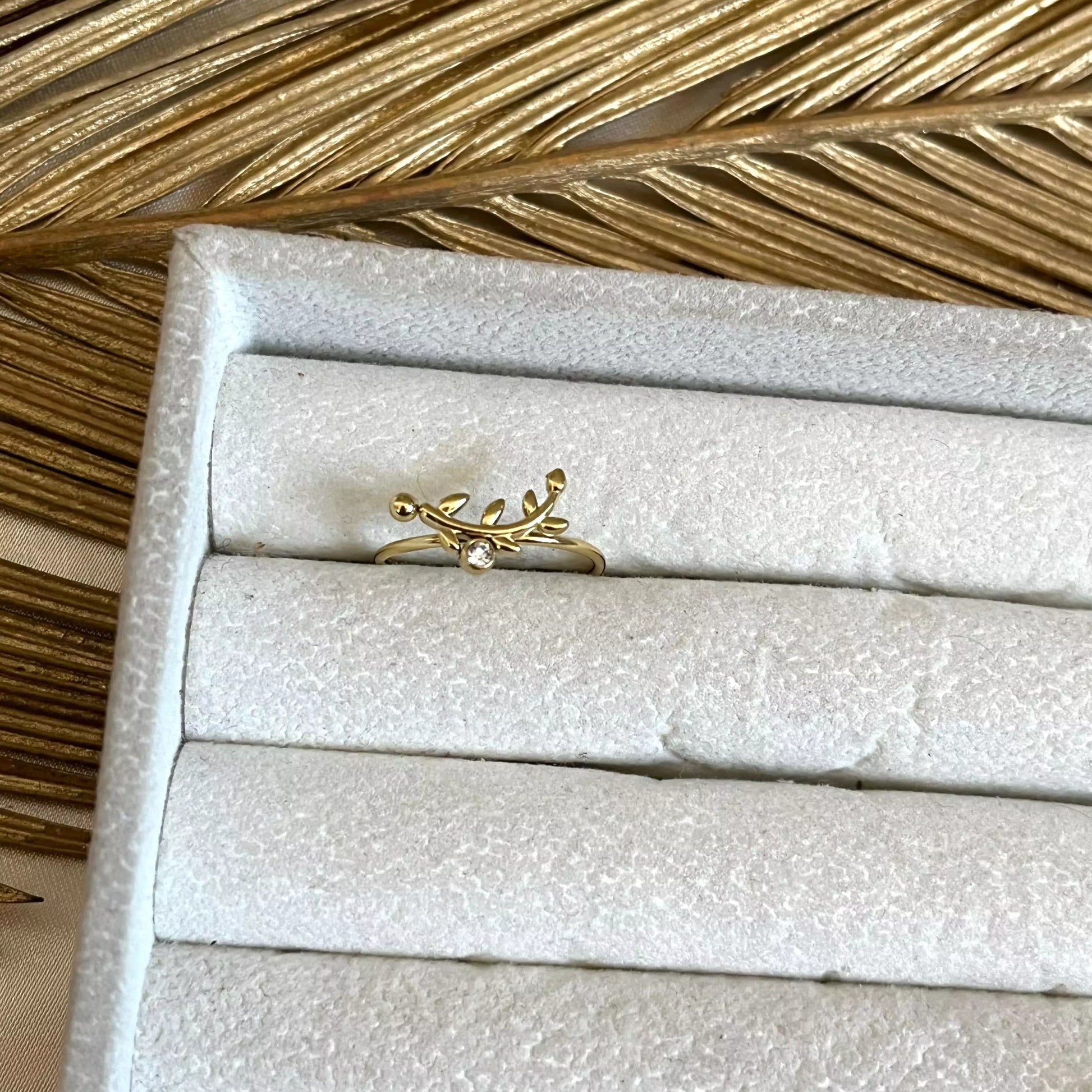Leaf Stone Ring