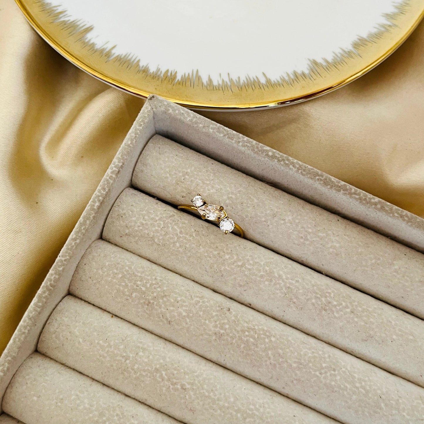 White Mishal Ring