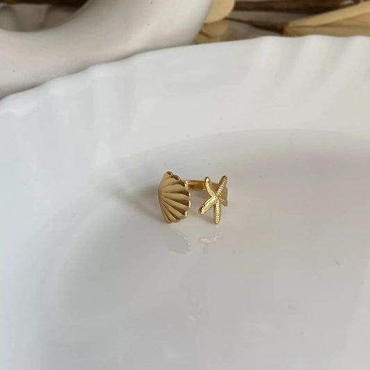 Beachy Charms Ring