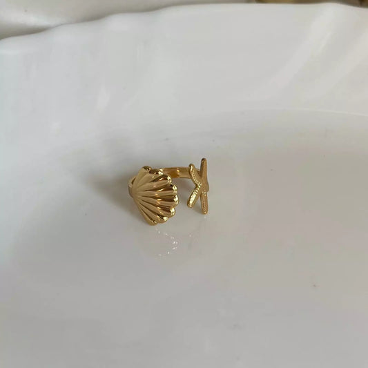 Beachy Charms Ring