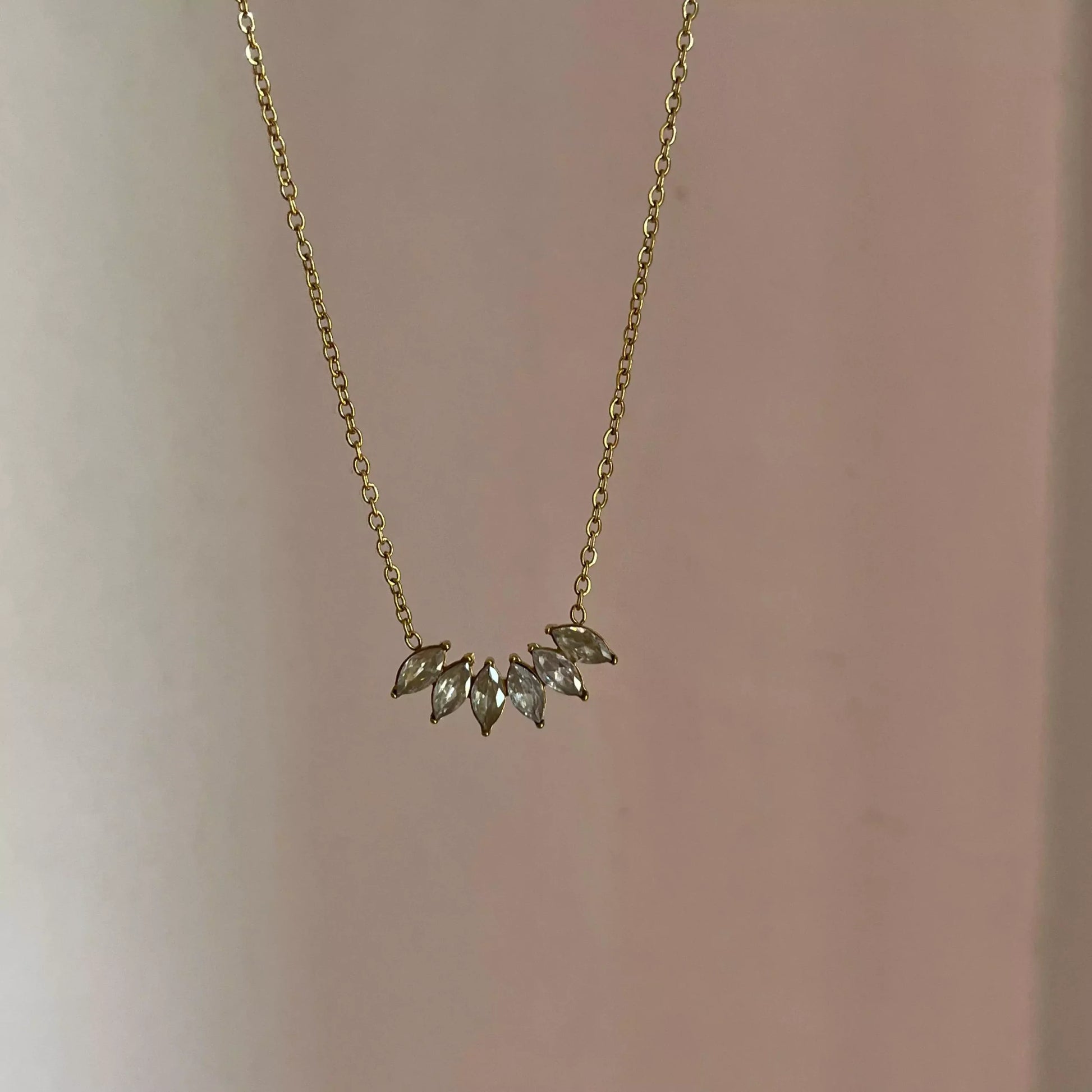 Winsha Necklace