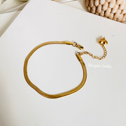 Viper gold bracelet