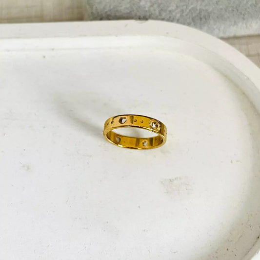 Vishi Band Ring