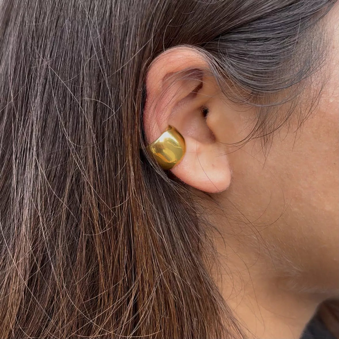 Dema Earcuff