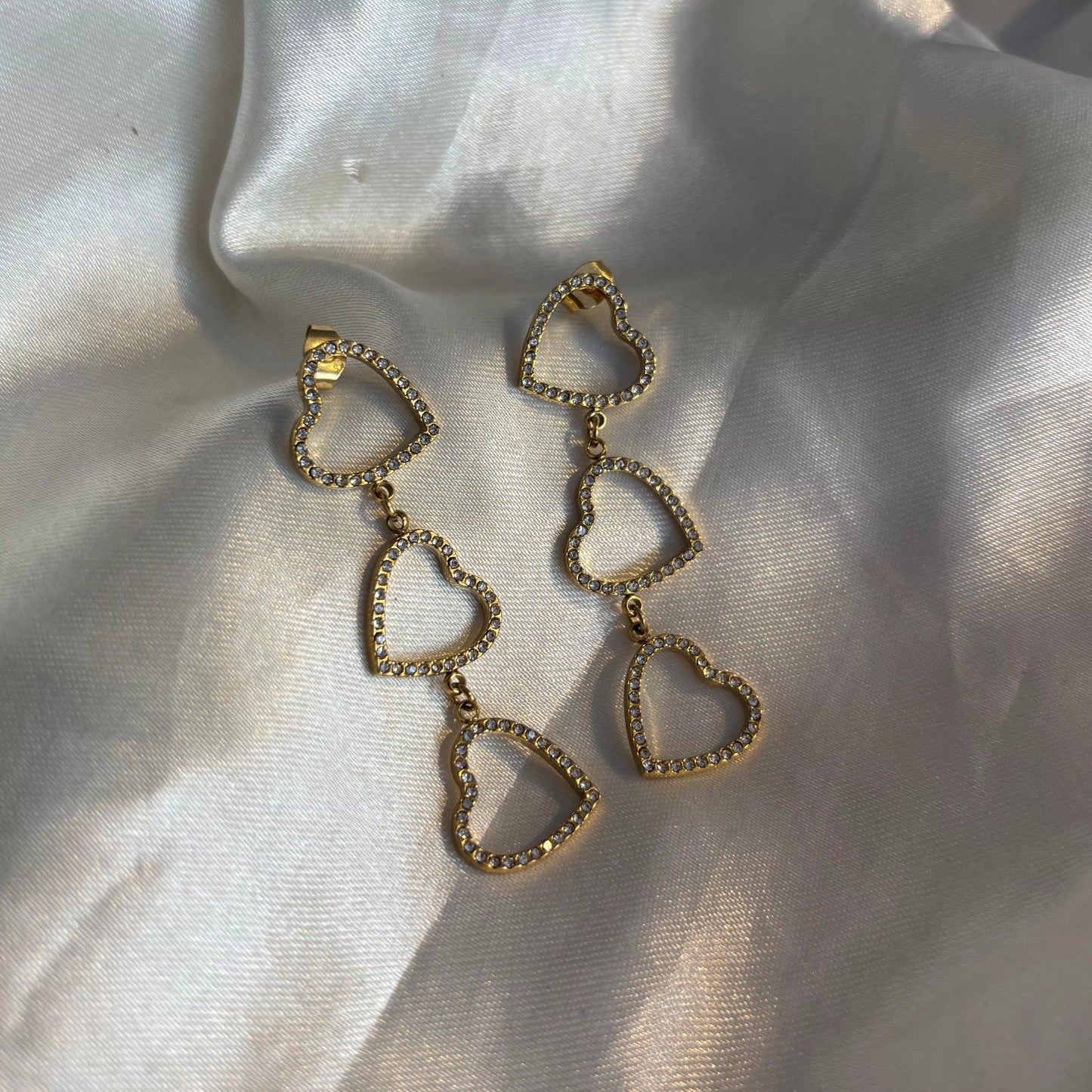 Dangling Hearts Earrings
