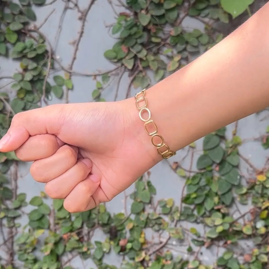 Adjustable Shrill Bracelet